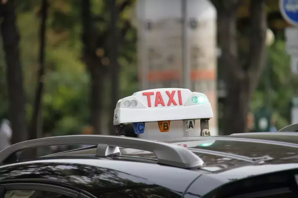 Taxi Conventionné CPAM Antibes : Votre solution de transport médical